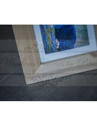 cadre en bois chablis avec passepartout blanc