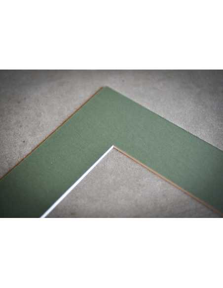 Passepartout vert pour photo 7x10 cm et cadre 13x18 cm cm